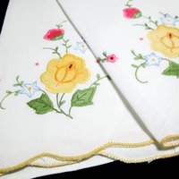 Pair of Guest Towels, Fingertip Towels, Tea Towels, Embroidered Appliqued, Farmhouse Cottage Decor, Housewarming Present, Pristine