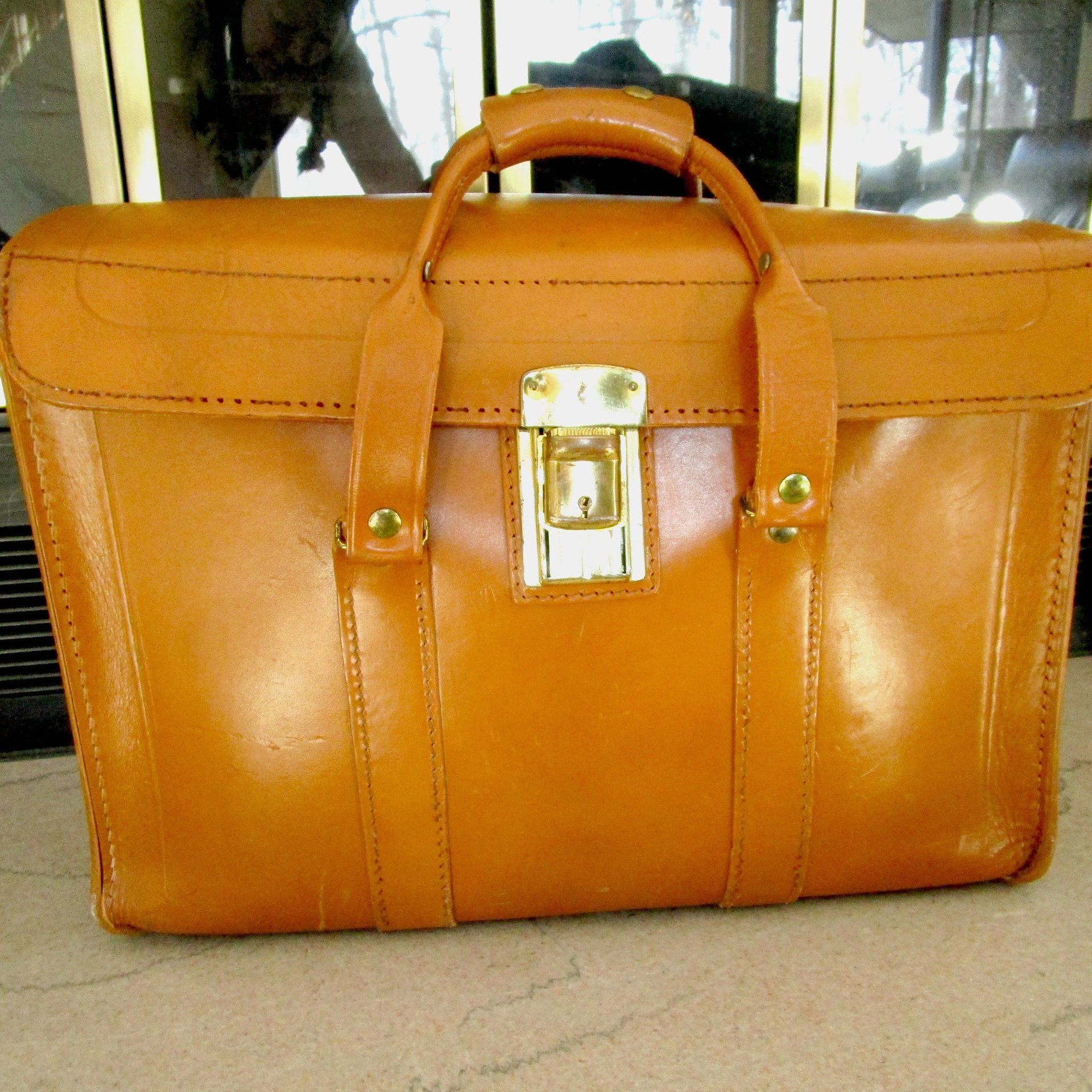 Vintage Salesmans Case or Leather Satchel, WITH KEY, Large, Deep and Wide, Double Snap Handles, File Pocket, Large Briefcase, Make Offer