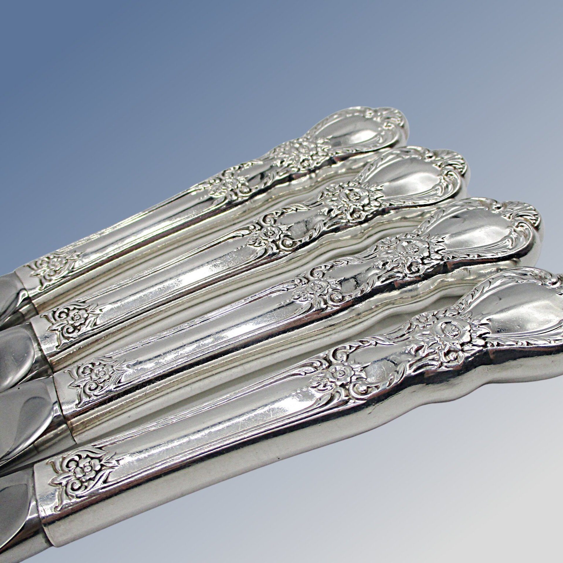 Dinner Knives Roger Bro, Heritage Silver Plate Flatware Silverware, Set of 4, Replacement Pieces