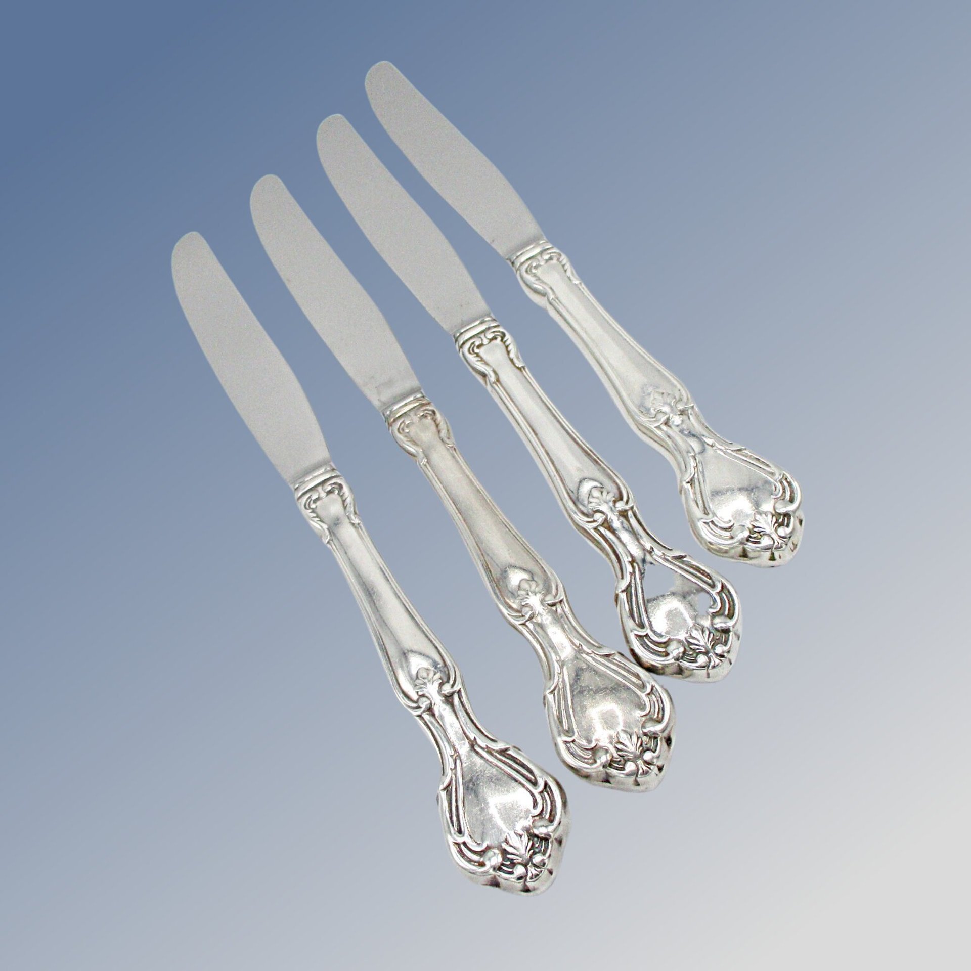 Reed  Barton Rathmore Dinner Knives, Silver Plate, Set of 4, Glossy Finish, Replacement Silverware, Flatware Pieces