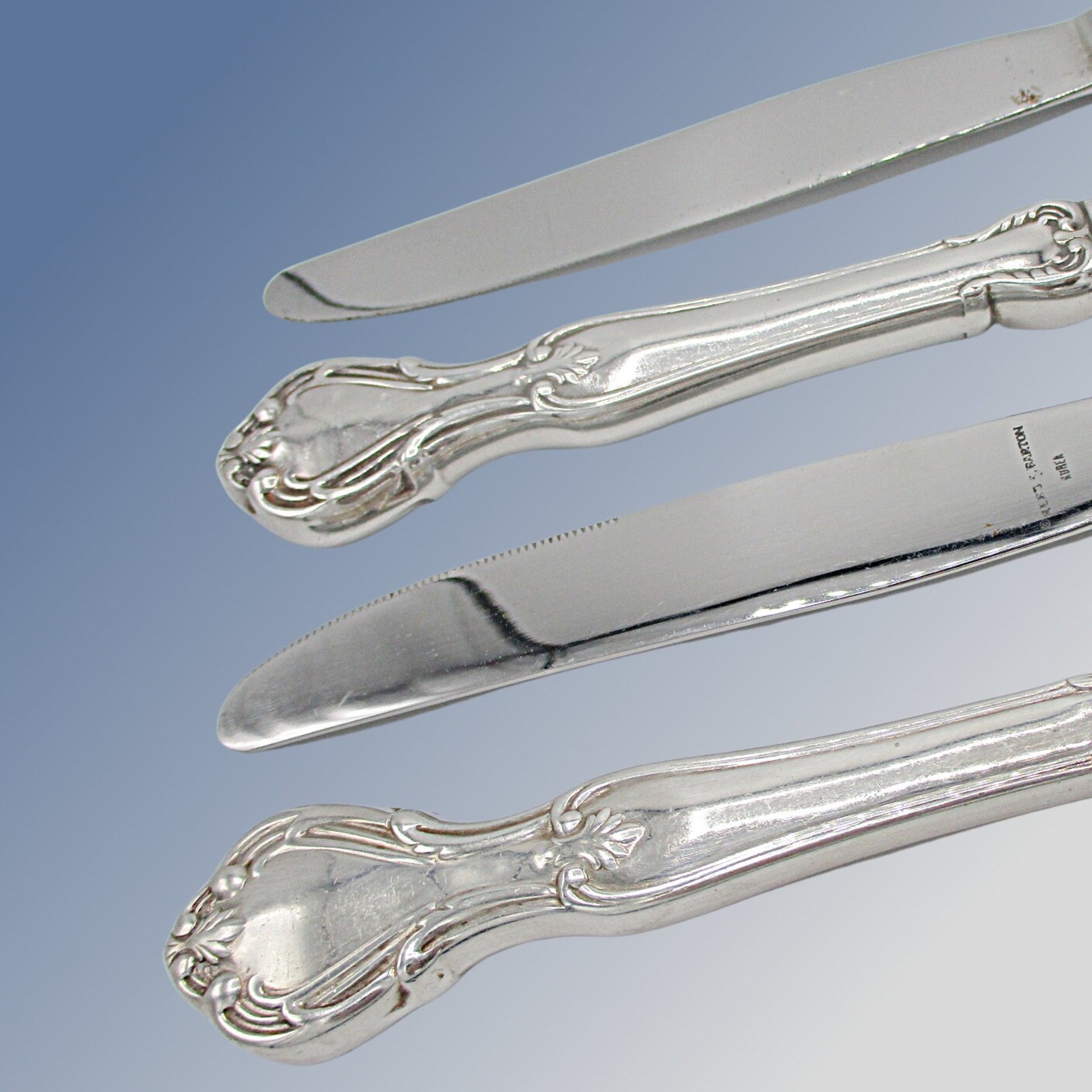 Reed  Barton Rathmore Dinner Knives, Silver Plate, Set of 4, Glossy Finish, Replacement Silverware, Flatware Pieces