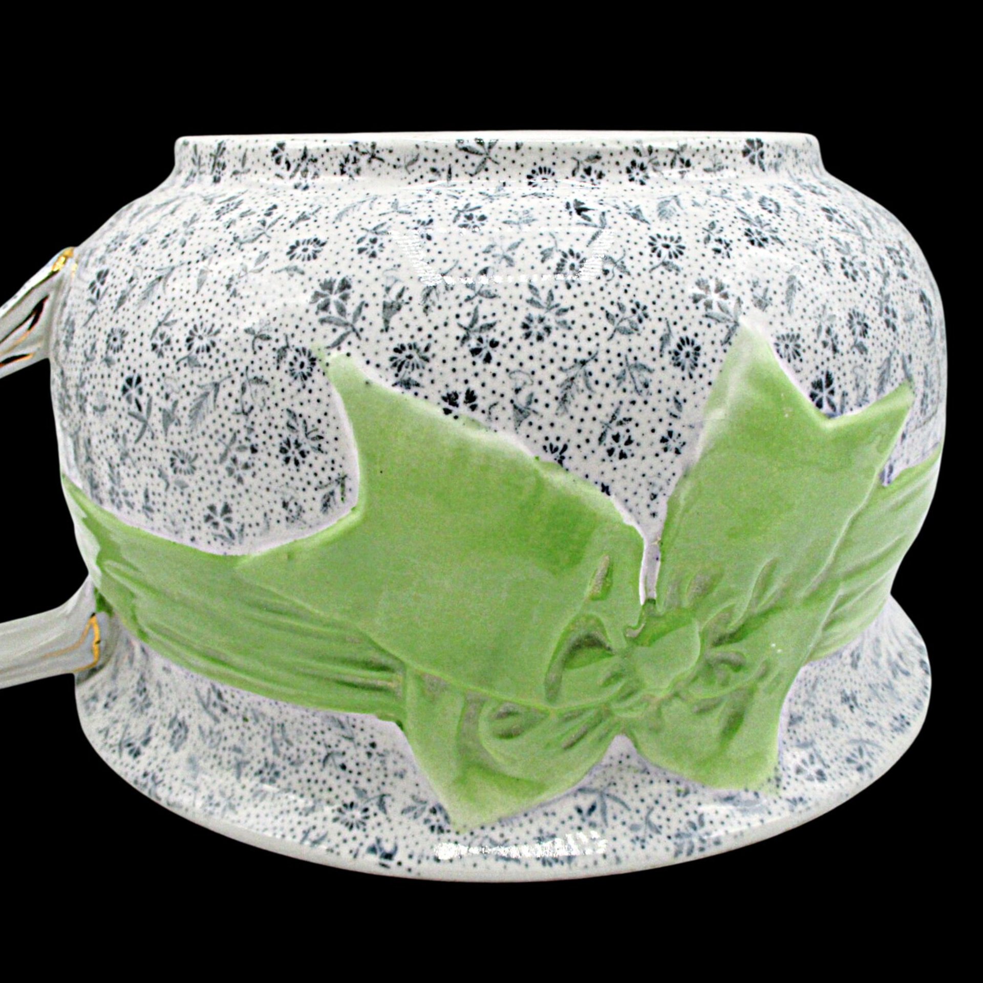 Winton Chamber Pot, Chintz with Large Green Bow, Winton Stoke on Kent, England, Bath or Bedroom Decor, Antique 1910s