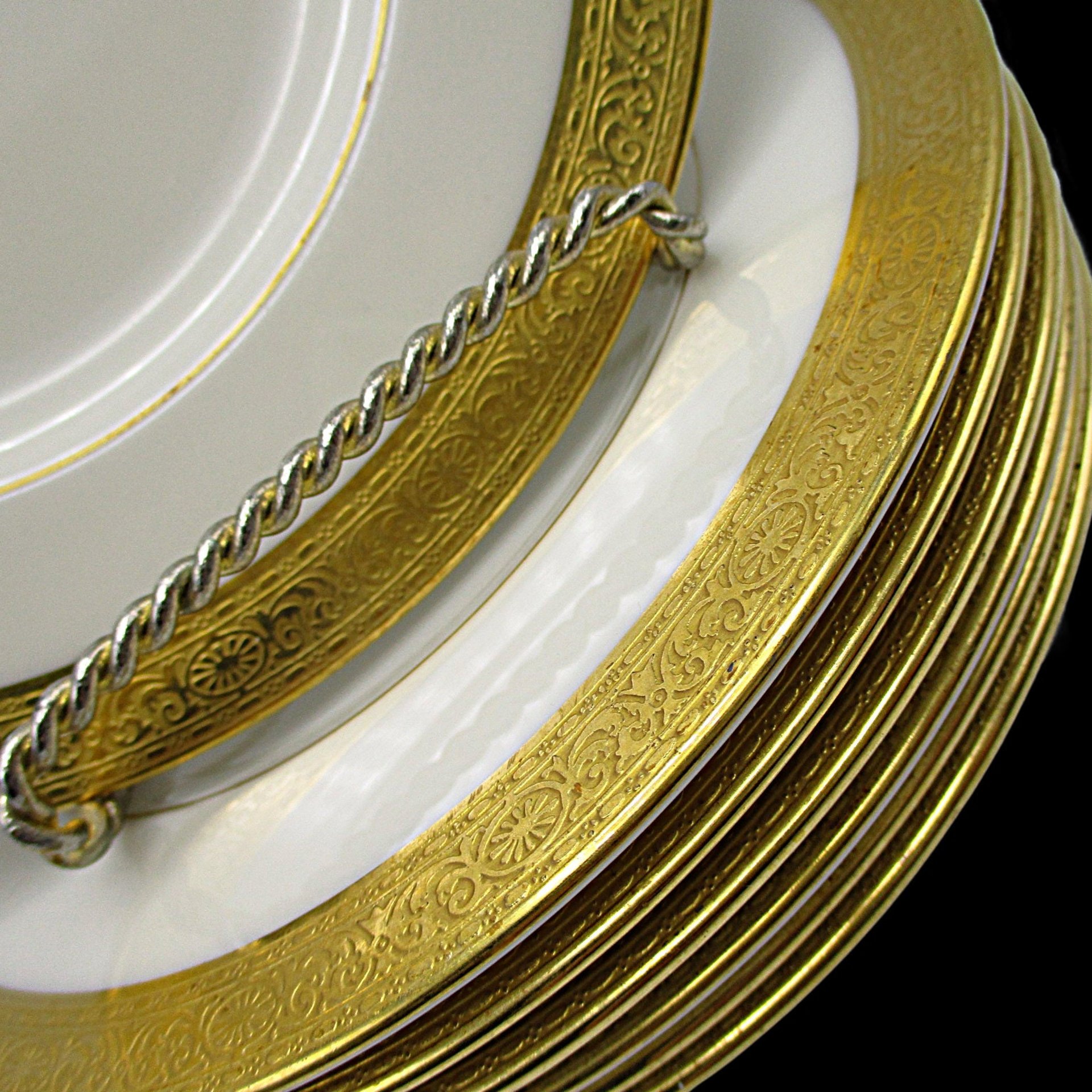 Lenox Stanford Bread or Dessert Plates, Creamy White, Bold Gold Trim, Set of 7, Tablescaping