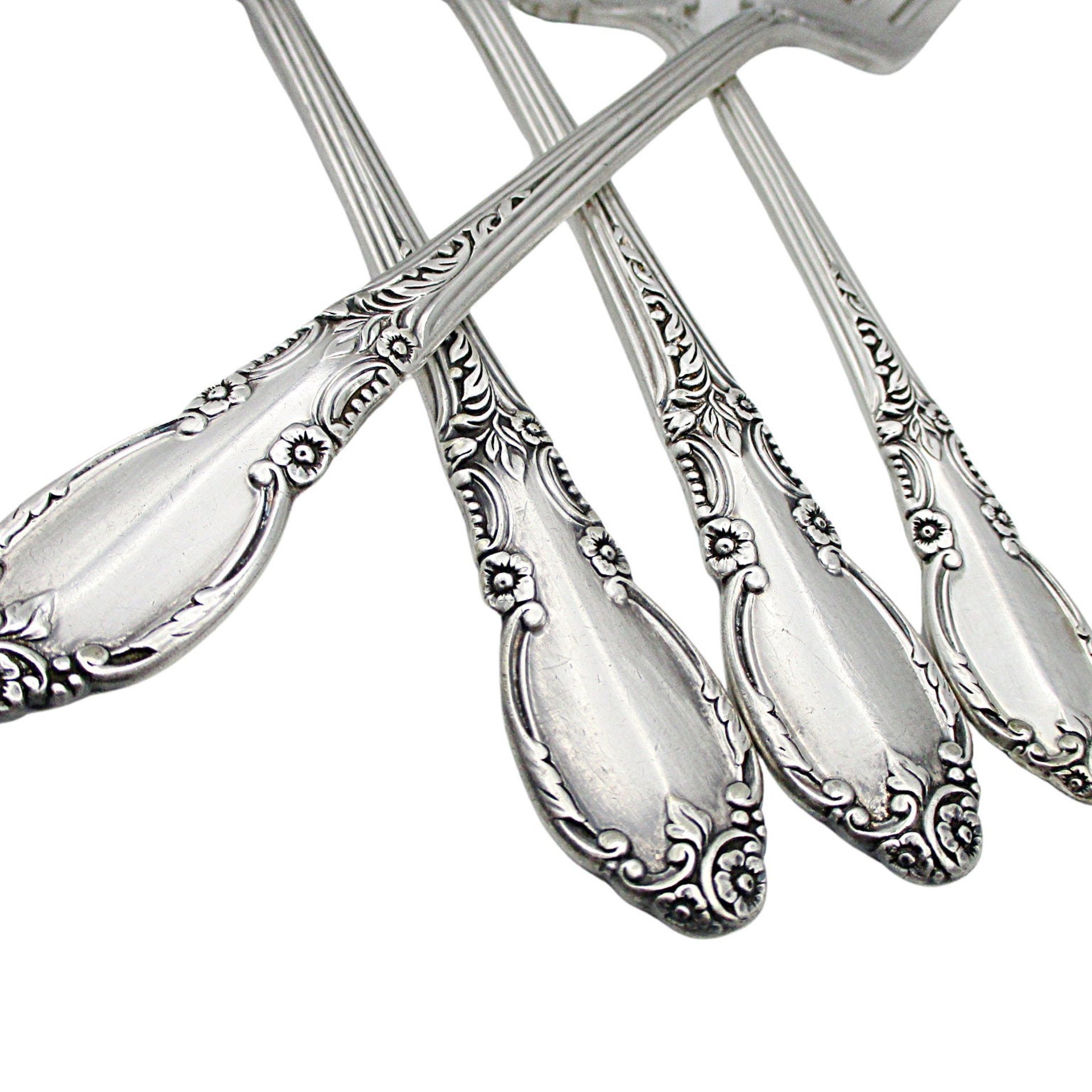 Rogers Oneida Enchantment Pattern, 3 Dinner Forks, 1 Salad Fork, Replacement Forks