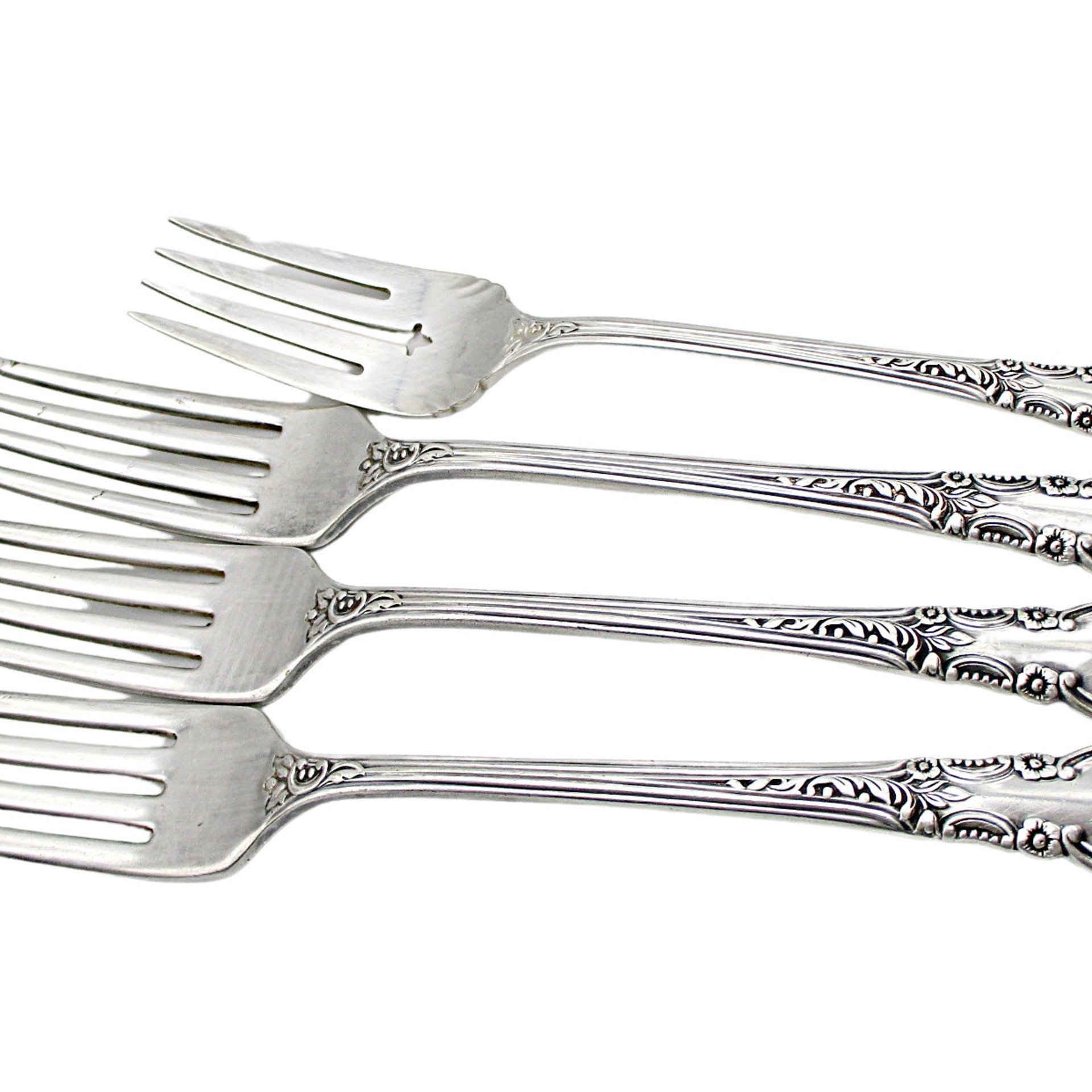 Rogers Oneida Enchantment Pattern, 3 Dinner Forks, 1 Salad Fork, Replacement Forks