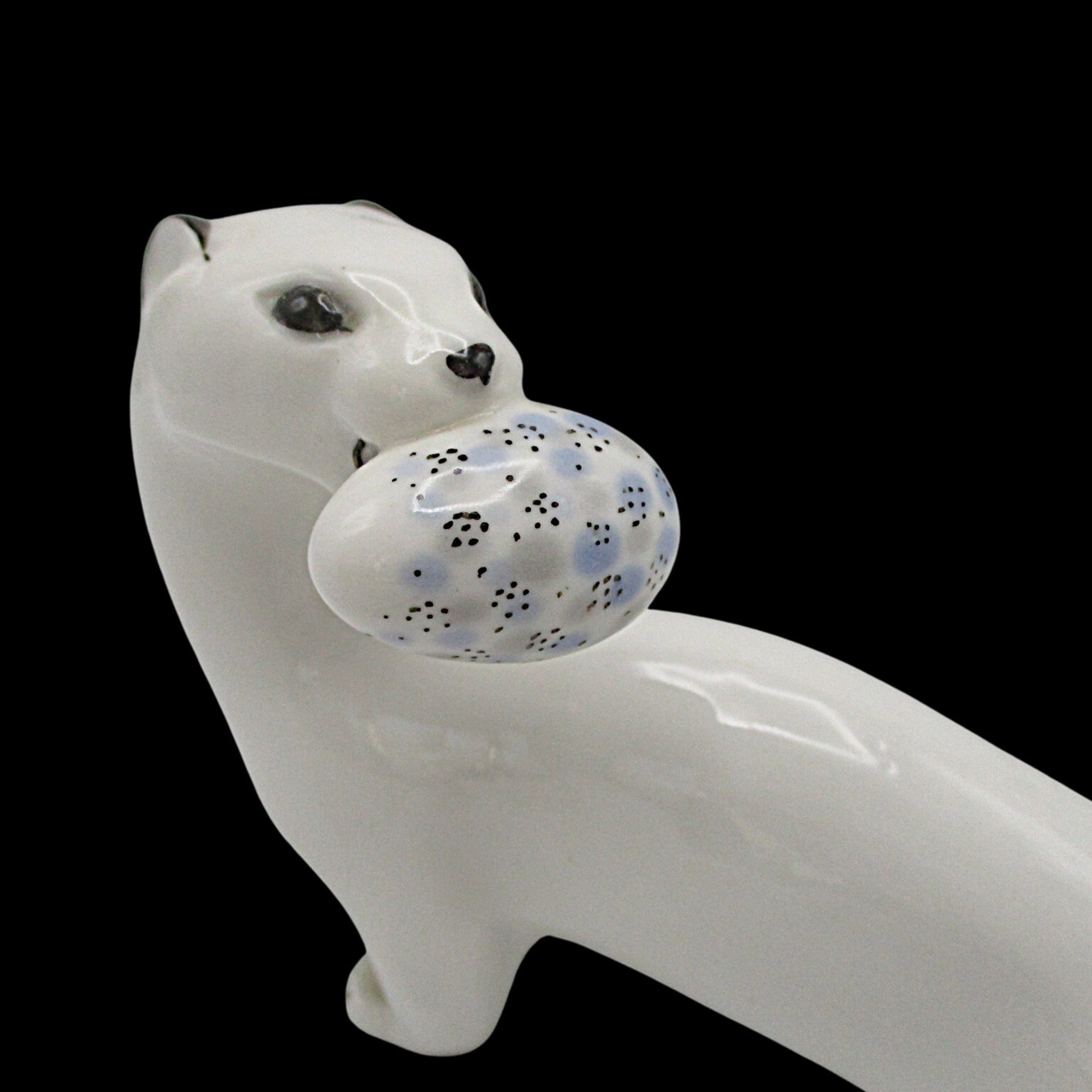 White Ermine with Egg, Russian Figurine, Lomonosov Imperial Porcelain, St Petersburg, Ferret with Egg, Excellent Condition