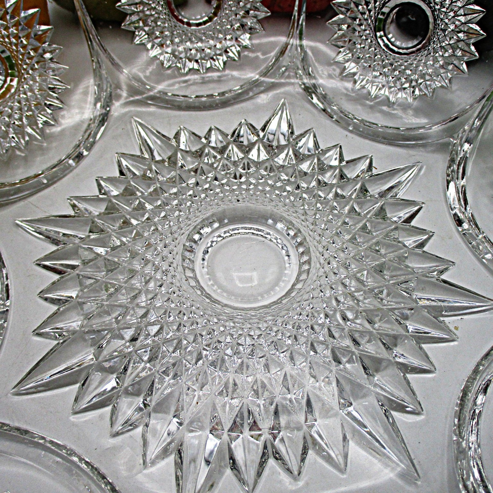 Heisey Fruit or Compote Bowl, 9 Inch Diameter, Ornate Starburst Design, Serving Bowl, Wonderful Condition