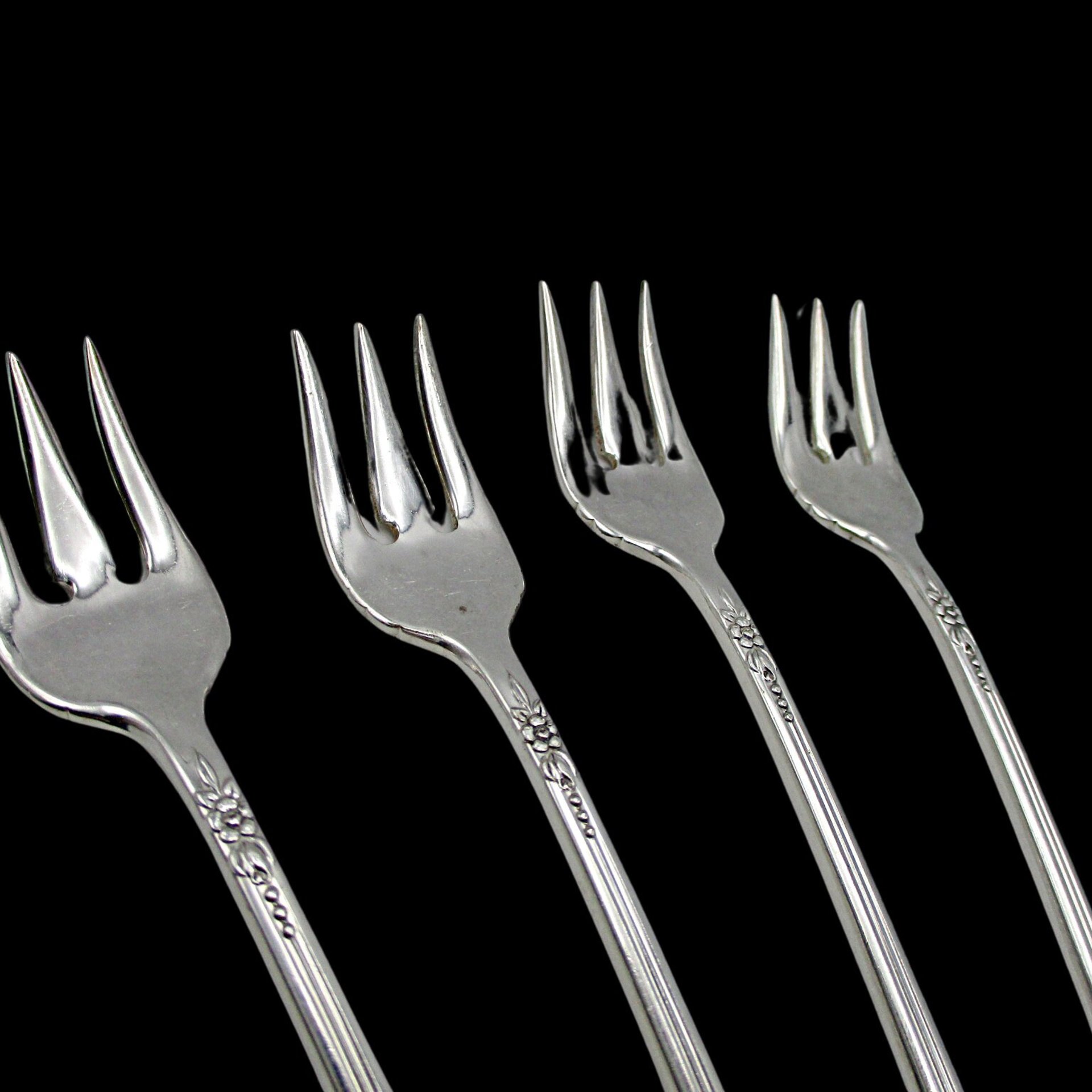 Rogers Plantation Cocktail or Seafood Forks, Silver Plate, Set of 4, Replacement Flatware or Silverware, Table Ready