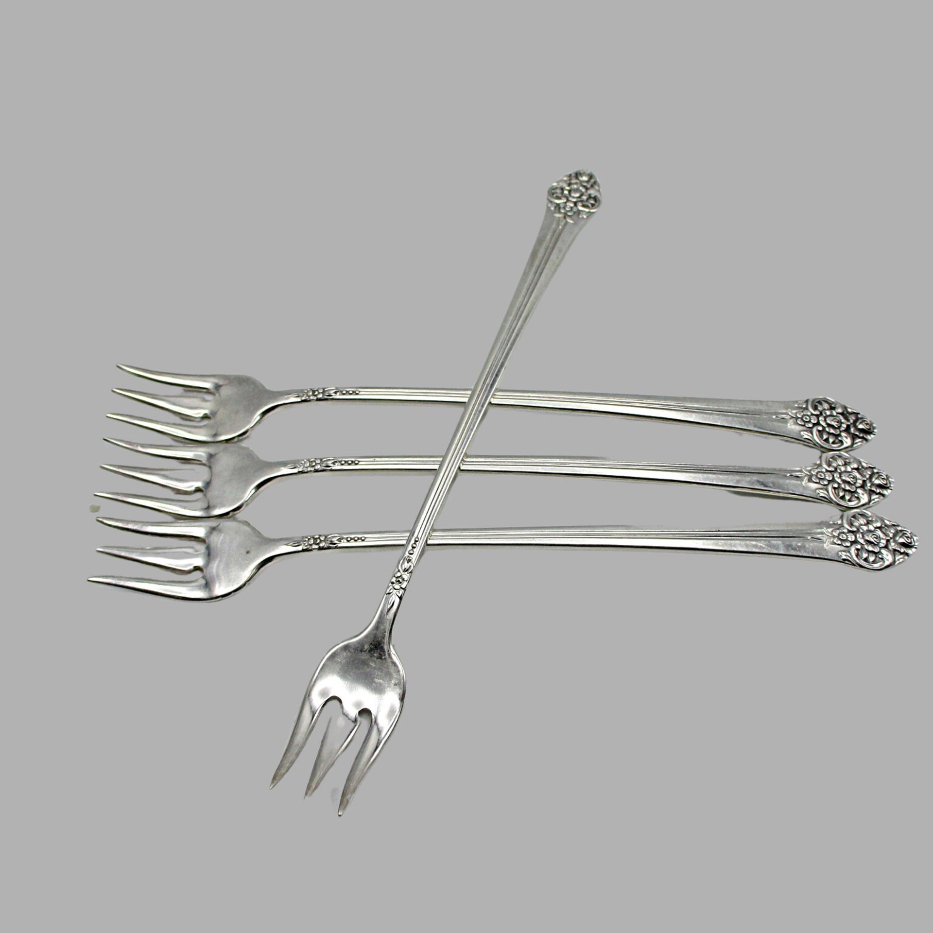 Rogers Plantation Cocktail or Seafood Forks, Silver Plate, Set of 4, Replacement Flatware or Silverware, Table Ready