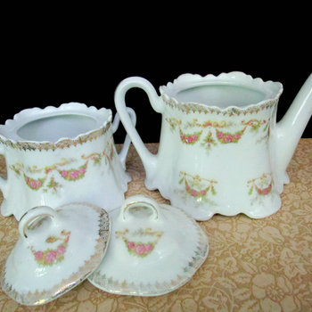 Antique Creamer and Sugar Bowl, Deep Scalloped Edges, Pink Rose Garlands, Cream Pitcher and Lidded Sugar Bowl, Cottage Chic, Farmhouse Decor