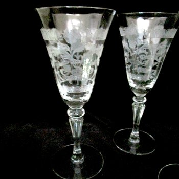 Tiffin Capri Wine Glasses Water Goblets, Set of 4, Tiffin Passion Flower, Tiffin Franciscan Etched Stemware, Excellent Condition, 1930s