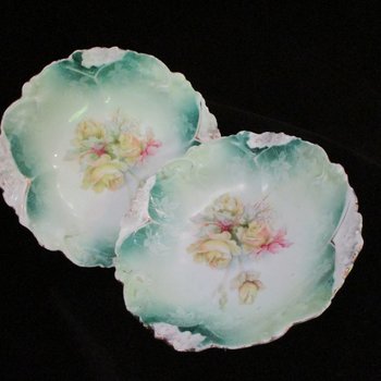 RS Germany, Berry Bowls, Scalloped Embossed Edges, Authentic RS Germany, Green and White with Floral Centers, Set of 2