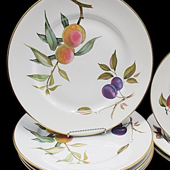 Royal Worcester Evesham Gold Plates, Your Choice, Dinner or Salad Plates, Gold Rims, Beautiful Condition