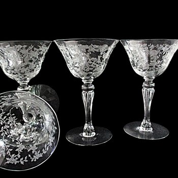 Tiffin Cerice Champagne or Martini Glasses, Set of 4, Etched Crystal Stemware, Bridal Toasting Glasses