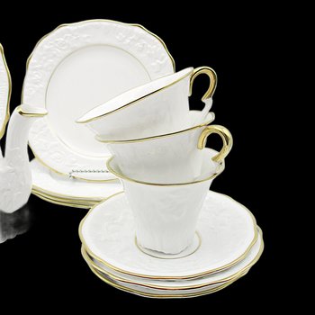 Royal Stafford Old English Oak, 16pc Tea Set, Leaves, Berries, Ivy, Embossed White with Gold Trim, Wonderful Condition, England 1930s