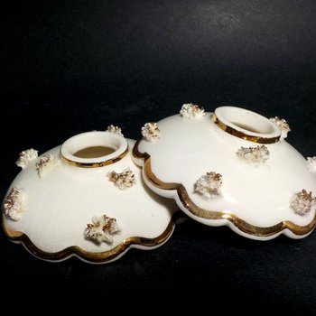 Candle Holders Mid Century, Holt Howard, Pair of Creamy White 22kt Gold Trim, Spaghetti Flower, Scalloped, Make Offer